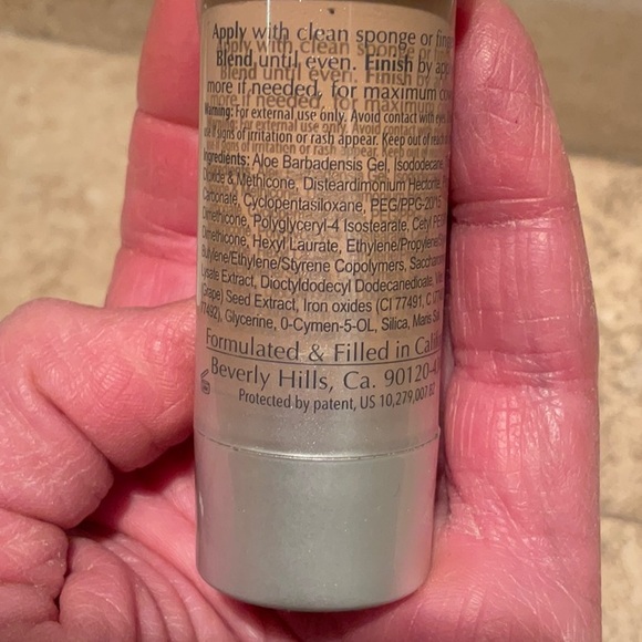 Oxygenetix Oxygenating Foundation. Build Beautifully for Complete coverage.5oz - Picture 6 of 10
